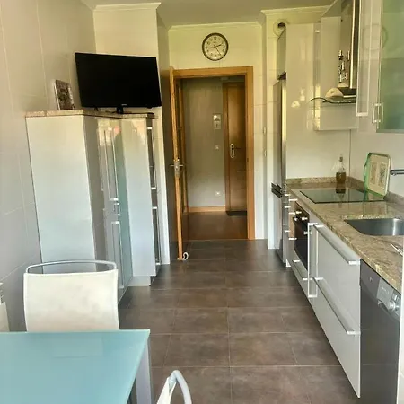 Con Garaje Apartmán